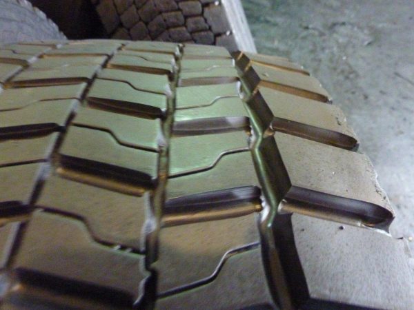 4x Opona używana ciężarowa 315/45R22.5 BRIDGESTONE M749 450zł C1014 - obrazek 7