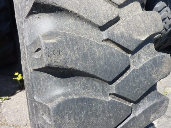 Opona używana przemysłowa 405/70-24 16,00/70-24 BKT 600zł W166 - obrazek 8