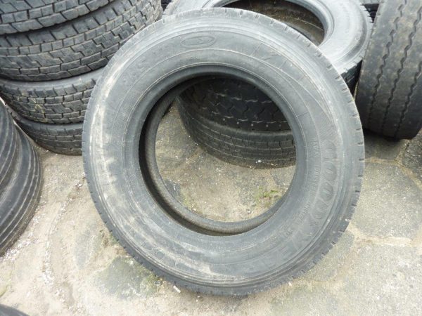 Opona używana ciężarowa 245/70R19,5 GOODYEAR RHS II; 250zł C204 - obrazek 2