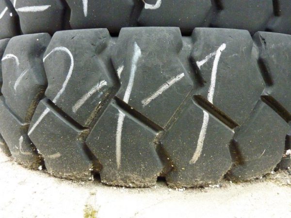 Opona używana przemysłowa 12,00R20 TRELLEBORG T-800; 250zł C211 - obrazek 4