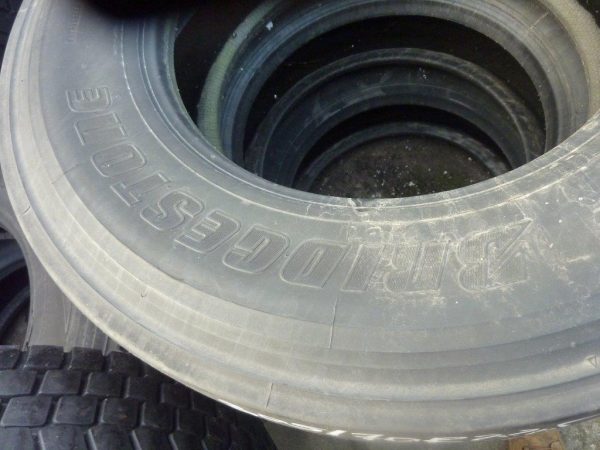 Opona używana ciężarowa 305/70R22.5 BRIDGESTONE R227; 300zł C94 - obrazek 3