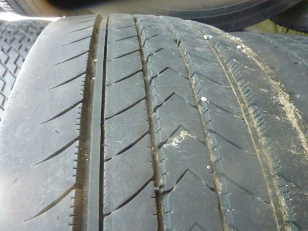 Opona używana ciężarowa 305/70R22.5 BRIDGESTONE R227; 300zł C94