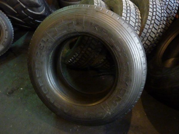 Opona używana ciężarowa 315/70R22.5 KELLY KSM 680zł C1995 - obrazek 2