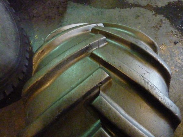 Opona używana rolnicza 31,15-50-15 MITAS TRACTION TR07; 300zł W2996 - obrazek 8