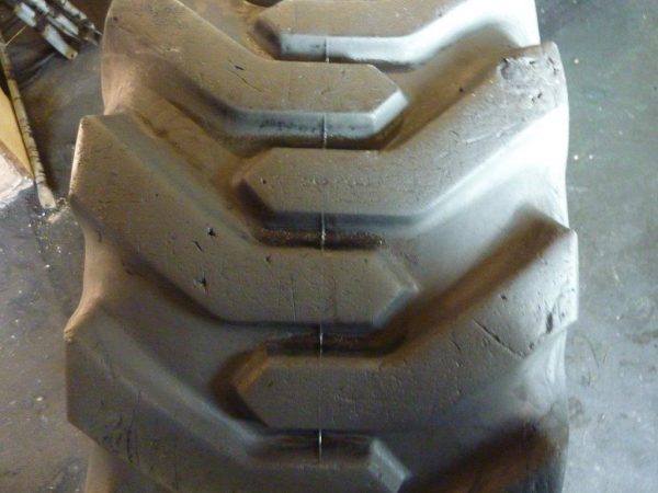 2 x Opona używana przemysłowa 15-19.5 FIRESTONE 500zł W1113 - obrazek 4