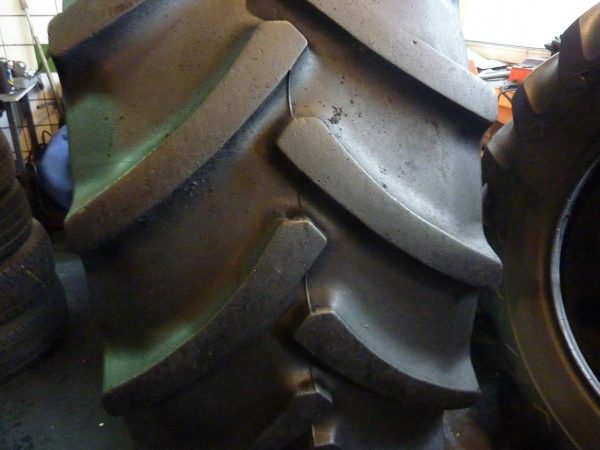 2 x Opona używana rolnicza 540/65R34 CONTINENTAL CONTRACT AC65; 2100zł W3007 - obrazek 4