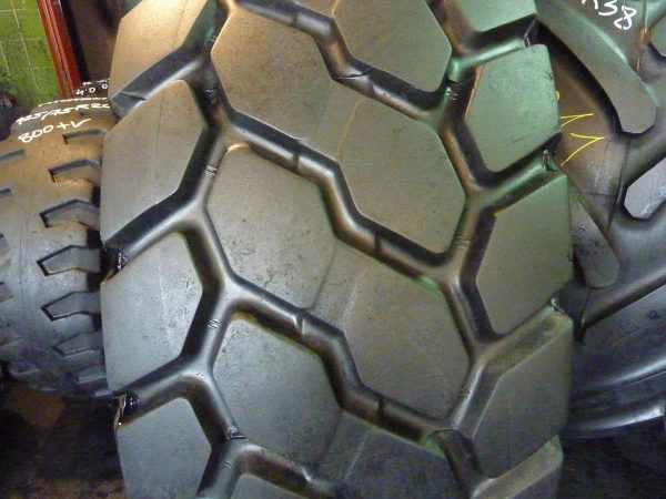 Opona używana przemysłowa 23,5R25 BRIDGESTONE VJT 3800zł W3012 - obrazek 4