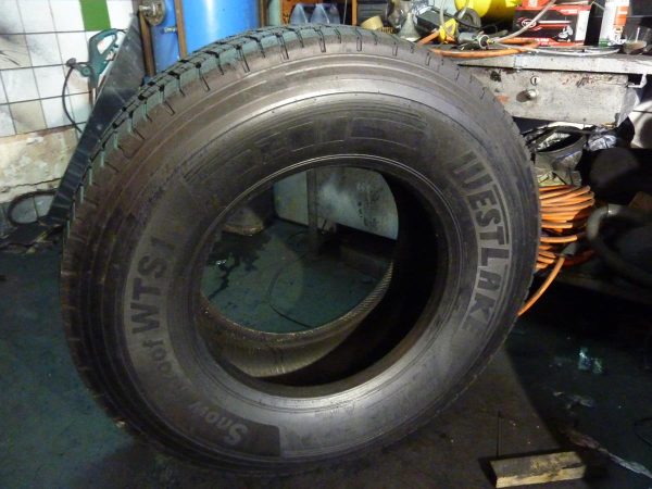 Opona używana ciężarowa 385/65R22.5 WESTLAKE WTS1; 750zł C2031 - obrazek 2