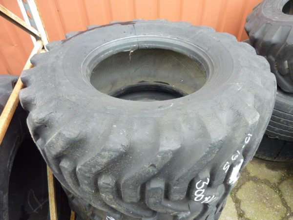 Opona używana przemysłowa 15-19,5 GOODYEAR SUPER GRIP 300zł W1164 - obrazek 2