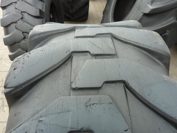 Opona używana przemysłowa 17.5-24 CAMSO BACKHOE 700zł W2648 - obrazek 5