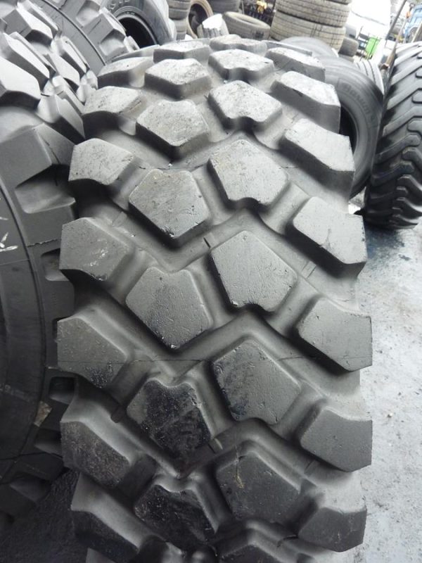 2 x Opona używana przemysłowa 16,00R20 MICHELIN XZL 1400zł W3022 - obrazek 6