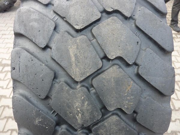 Opona używana przemysłowa 650/65R25 MICHELIN XLD L3; 2800zł W3047 - obrazek 4