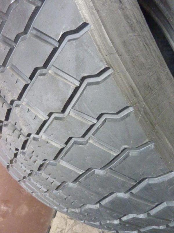 Opona używana przemysłowa 650/65R25 25/65R25 MICHELIN XHA2 500zł W3052 - obrazek 6