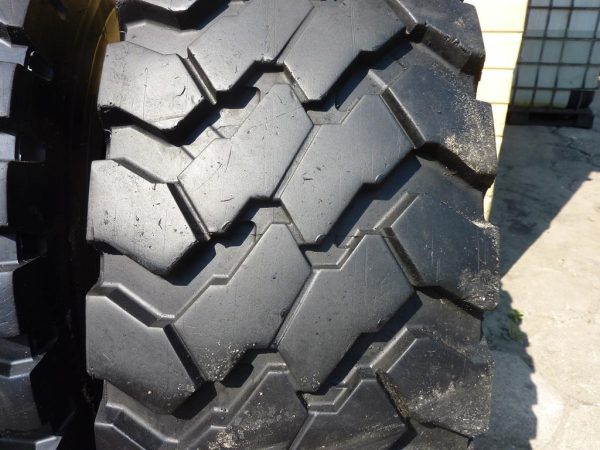 2 x Opona używana przemysłowa 365/80R20 CONTINENTAL HCS 900zł W1884 - obrazek 2