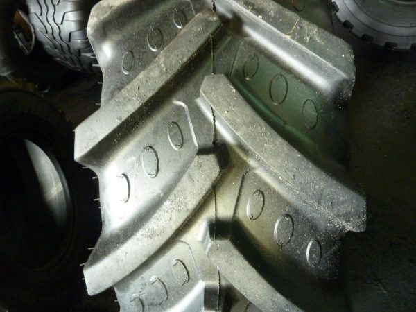 Opona używana rolnicza 380/70R20 BKT AGRIMAX RT 765; 700zł W3064 - obrazek 5