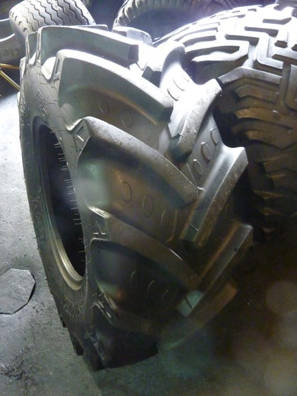 Opona używana rolnicza 380/70R20 BKT AGRIMAX RT 765; 700zł W3064 - obrazek 3
