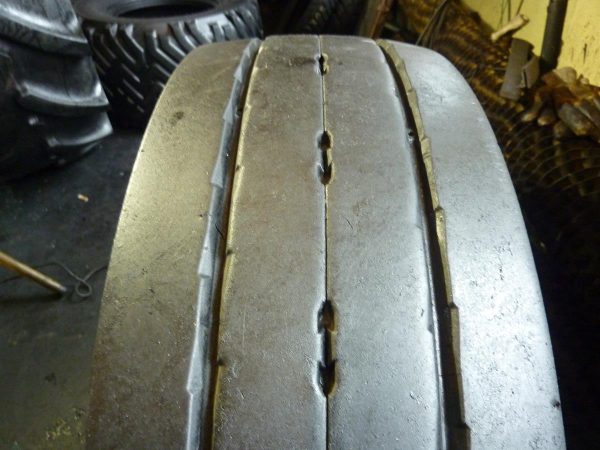 Opona używana ciężarowa 245/70R17,5 MICHELIN XMULTI T 450zł C2045 - obrazek 4