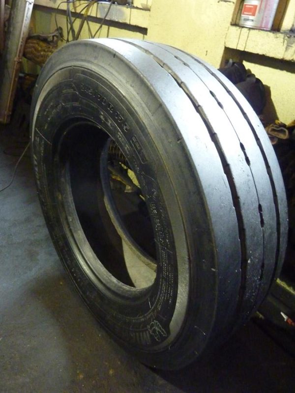 Opona używana ciężarowa 245/70R17,5 MICHELIN XMULTI T 450zł C2045 - obrazek 2
