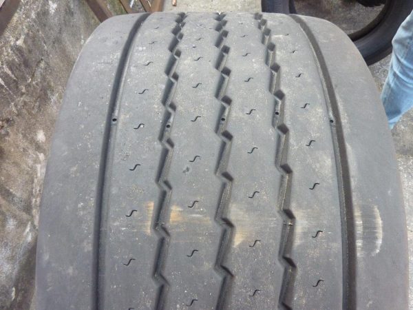 Opona używana ciężarowa 455/45R22,5 MICHELIN MAXITRAILER 1100zł C518 - obrazek 3