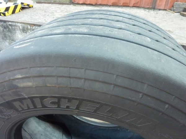 Opona używana ciężarowa 455/45R22,5 MICHELIN MAXITRAILER 1100zł C518 - obrazek 5