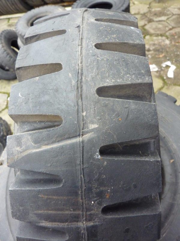 Opona używana przemysłowa 18x7-8 EAWOD SUPER 100zł W1175