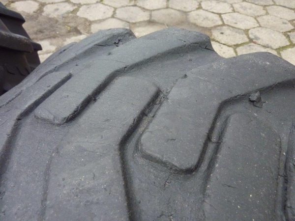 Opona używana rolnicza 14-17,5 FIRESTONE SUPER TRACTION 200zł W1214 - obrazek 5