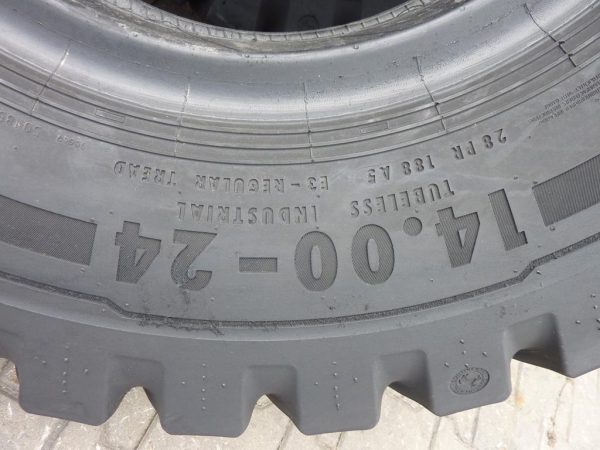 2 x Opona używana 14,00-24 28PR!!! CONTINENTAL CONTI TERMINAL CRANE MASTER 1500zł W1888 - obrazek 3