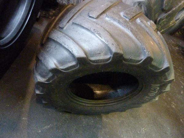 2 x Opona używana rolnicza 425/55R17 MITAS AC 70G 290zł W3082 - obrazek 2