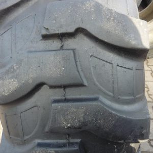 Opona używana przemysłowa 16,9-24 BOSTONE INDUSTRIAL 1000zł W3094