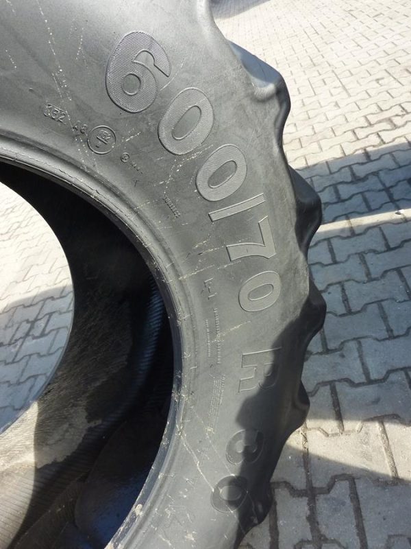 Opona używana rolnicza 600/70R30 CONTINENTAL SVT 2200zł W3105 - obrazek 3