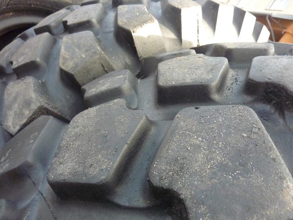 2 x Opona używana przemysłowa 16,00R20 MICHELIN XZL 1300zł W3110 - obrazek 10