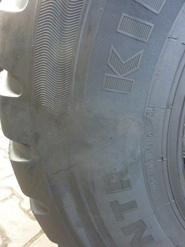 2x Opona używana przemysłowa 620/60R26.5 NOKIAN COUNTRY KING 2450zł W3119 - obrazek 8