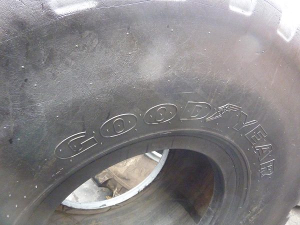 Opona używana przemysłowa 23,5R25 GOODYEAR TL3A+; 2400zł W3127 - obrazek 10