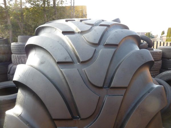 2 x Opona używana rolnicza 800/65R32 MITAS AGRITERRA 04; 3900zł W3137 - obrazek 5