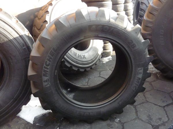 Opona używana rolnicza 440/65R28 MICHELIN MULTIBIB 1300zł W3139 - obrazek 2