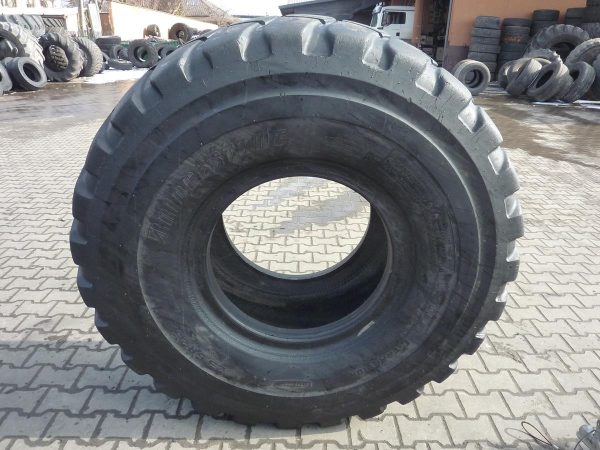 Opona używana przemysłowa 23,5R25 BRIDGESTONE VSLT 2500zł W3146 - obrazek 2