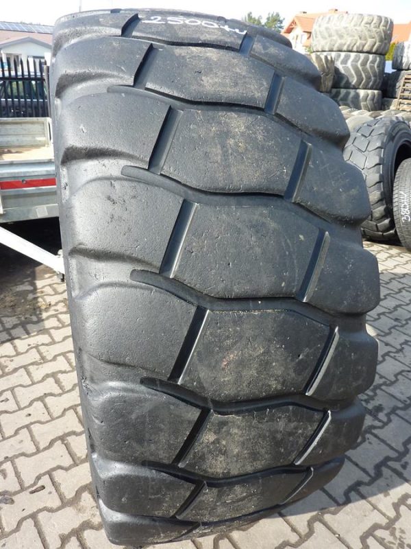 Opona używana przemysłowa 23,5R25 BRIDGESTONE VSLT 2500zł W3146 - obrazek 7
