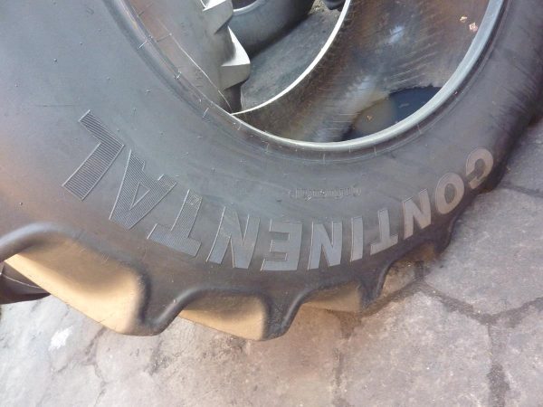 Opona używana rolnicza 650/65R38 CONTINENTAL SVT 2700zł W3156 - obrazek 2