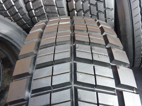 4x Opona używana ciężarowa 295/55R22.5 CONTINENTAL  450zł C2053 - obrazek 6