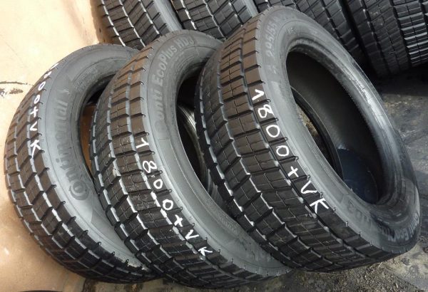 4x Opona używana ciężarowa 295/55R22.5 CONTINENTAL  450zł C2053