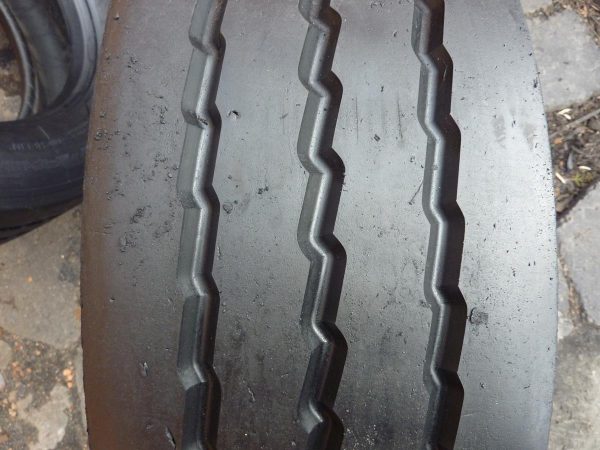 Opona używana ciężarowa 255/60R19.5 MICHELIN XMAXITRILER 450zł C2054 - obrazek 4