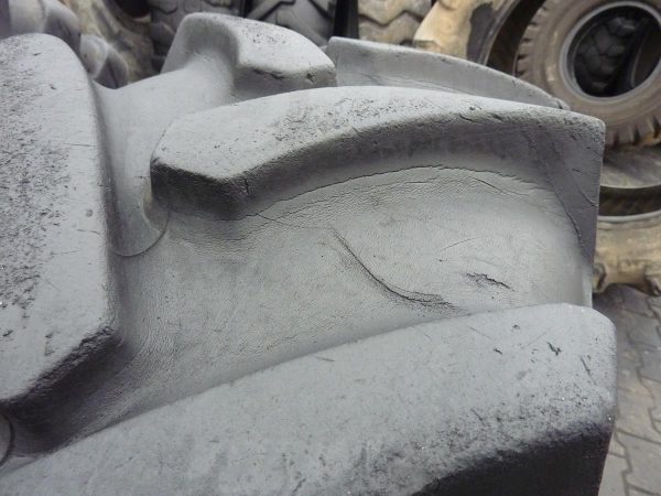 Opona używana przemysłowa 15.5/80-24 CEAT UFT-PRO 700zł W3234 - obrazek 5