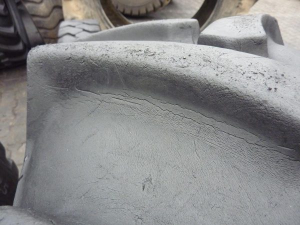 Opona używana przemysłowa 15.5/80-24 CEAT UFT-PRO 700zł W3234 - obrazek 10