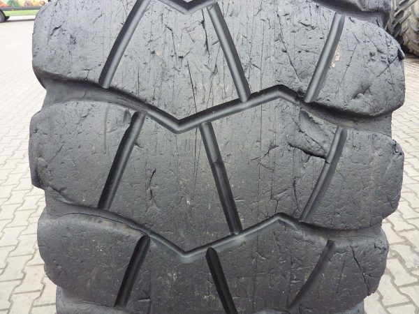 Opona używana przemysłowa 29.5R25 GOODYEAR 2200zł W3235 - obrazek 4