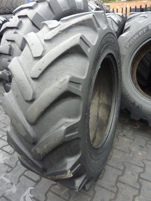 Opona używana przemysłowa 15.5/80-24 JCB SITEMASTER TRACTION 700zł W3244 - obrazek 3
