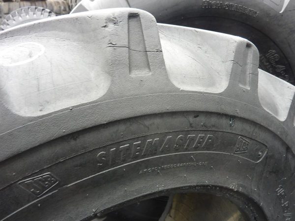 Opona używana przemysłowa 15.5/80-24 JCB SITEMASTER TRACTION 700zł W3244 - obrazek 7