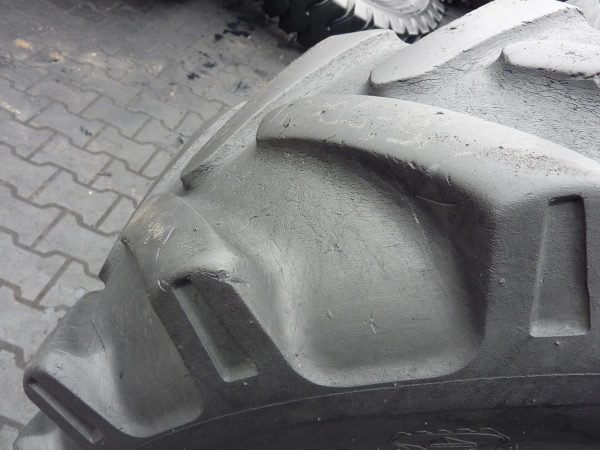 Opona używana przemysłowa 15.5/80-24 JCB SITEMASTER TRACTION 700zł W3244 - obrazek 9