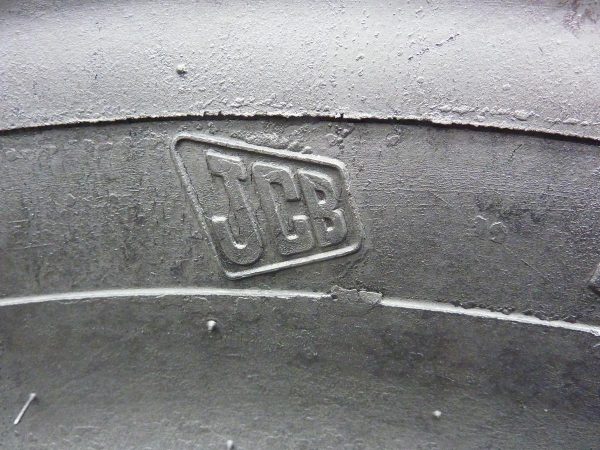 Opona używana przemysłowa 15.5/80-24 JCB SITEMASTER TRACTION 700zł W3244 - obrazek 14