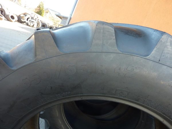 Opona używana rolnicza 650/65R42 VREDESTEIN TRAXION 1000zł W3261 - obrazek 3