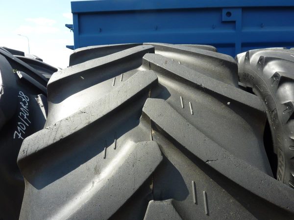 Opona używana rolnicza 600/65R38 CULTOR RADIAL 65; 1900zł W3275 - obrazek 5